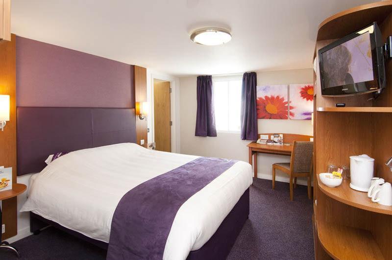 Premier Inn Hemel Hempstead Central Buitenkant foto